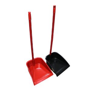  Dustpan  Plastic & Long Wood Black or Red 1 Ea HO-1452