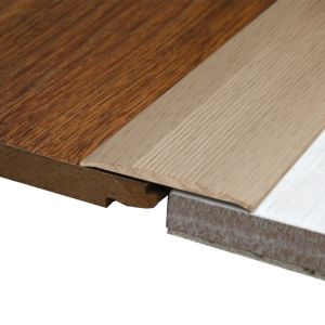 Alumi Self Adhesive Cover 37x3 mm Oak